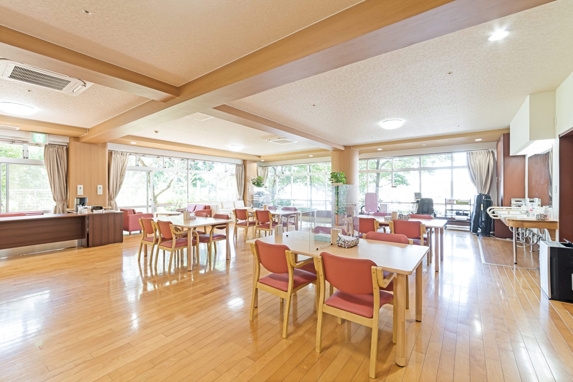 In care homes and schools we can work around the existing schedules of a busy working facility.